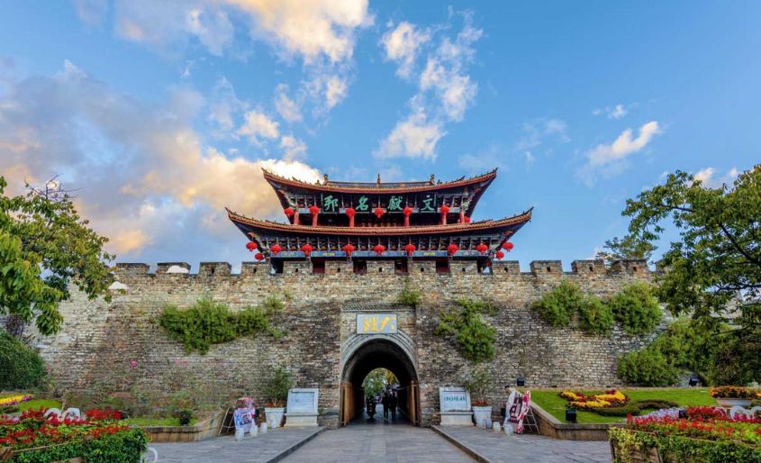 Du lịch Vân Nam: Hành trình chạm đến cổ trấn, núi tuyết và miền đất huyền thoại